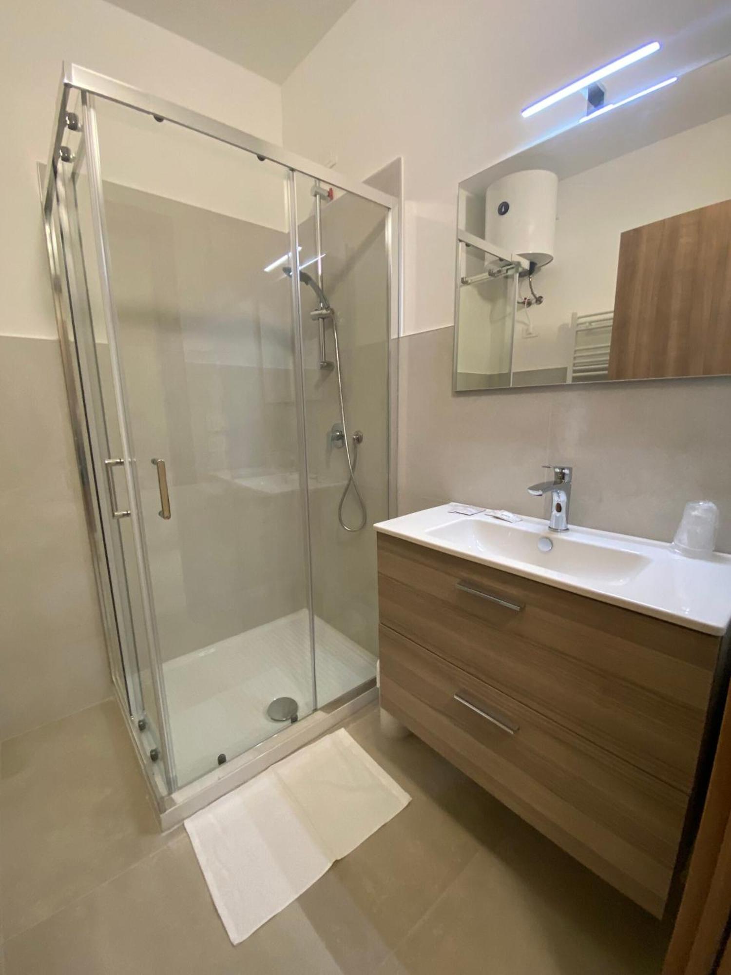 Residence Montefeltro La Torraccia Екстер'єр фото
