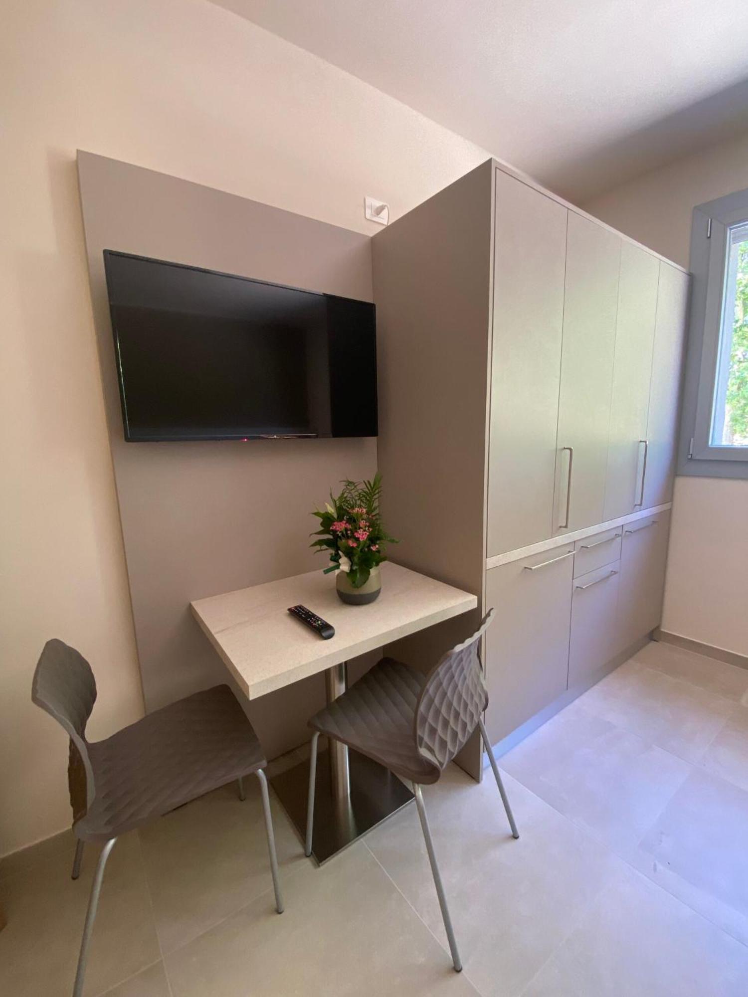 Residence Montefeltro La Torraccia Екстер'єр фото